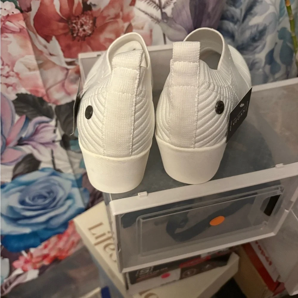 Bernie Mev White Ribbed Sole Footwear